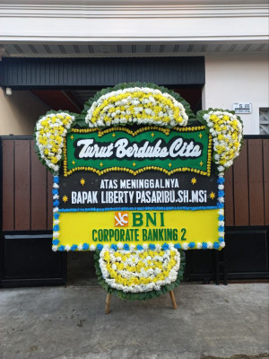 Papan Bunga Duka di Mutiara Timur